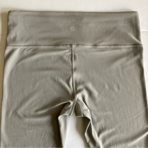 Athleta Savasana Macrame 7/8 Tights Medium - Picture 10 of 13